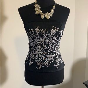 White House Black Market size 0